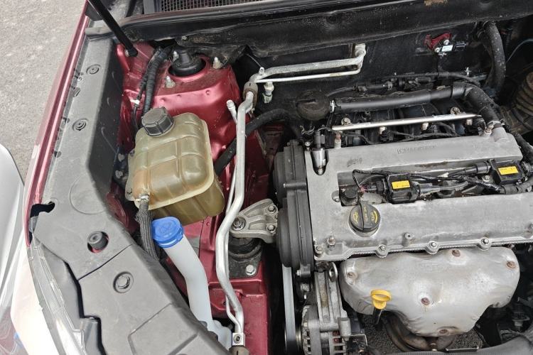 Used CHANGAN CS75 2014 2.0L Manual Luxury Version China IV Standard Engine Bay Right