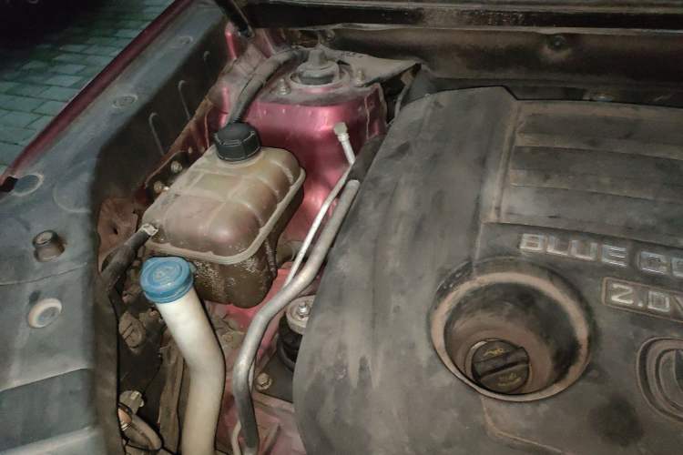 Used CHANGAN CS75 2014 2.0L Manual Luxury Version China IV Standard Engine Bay Right