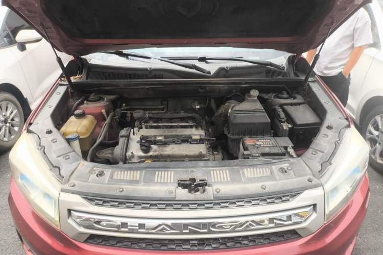 Used CHANGAN CS75 2014 2.0L Manual Luxury Version China IV Standard Engine Bay