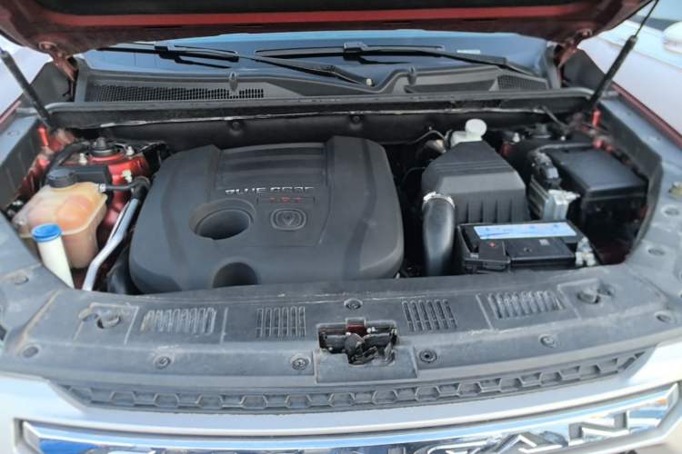 Used CHANGAN CS75 2014 1.8T Automatic Prestige Model China IV Standard Engine Bay