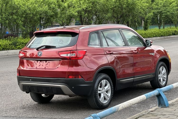 Used CHANGAN CS75 2014 2.0L Manual Luxury Version China IV Standard Exterior 4
