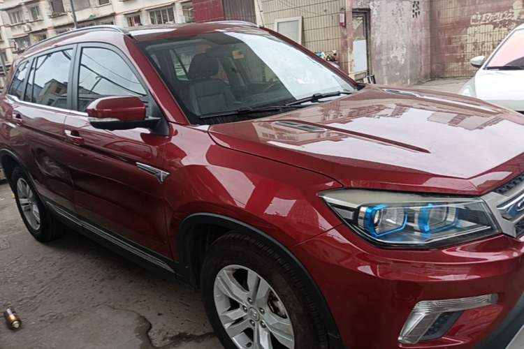 Used CHANGAN CS75 2014 1.8T Automatic Prestige Model China IV Standard Front Right 45 Deg