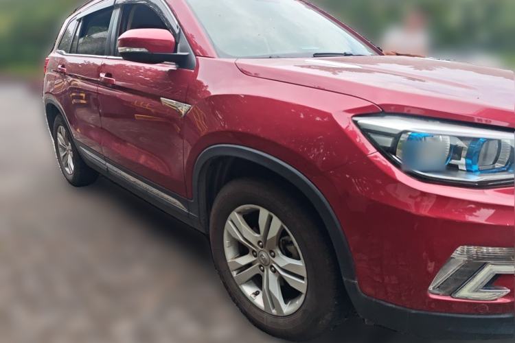 Used CHANGAN CS75 2014 2.0L Manual Luxury Version China IV Standard Front Right 45 Deg