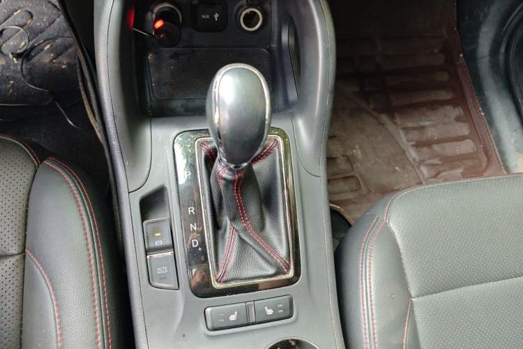 Used CHANGAN CS75 2014 1.8T Automatic Prestige Model China V Standard Gear Lever