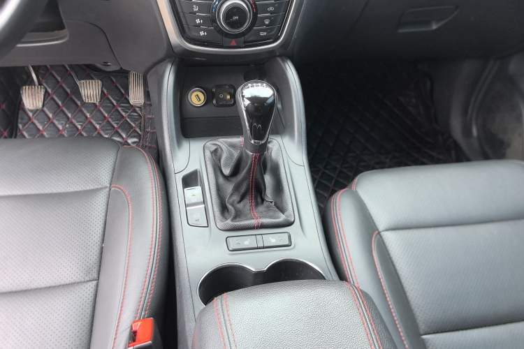Used CHANGAN CS75 2014 2.0L Manual Leading Version China IV Standard Gear Lever