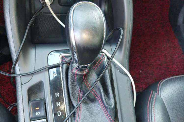 Used CHANGAN CS75 2014 1.8T Automatic Elite Model China IV Standard Gear Lever