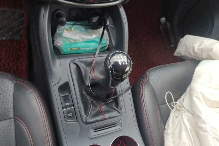 Used CHANGAN CS75 2014 2.0L Manual Luxury Version China V Standard Gear Lever