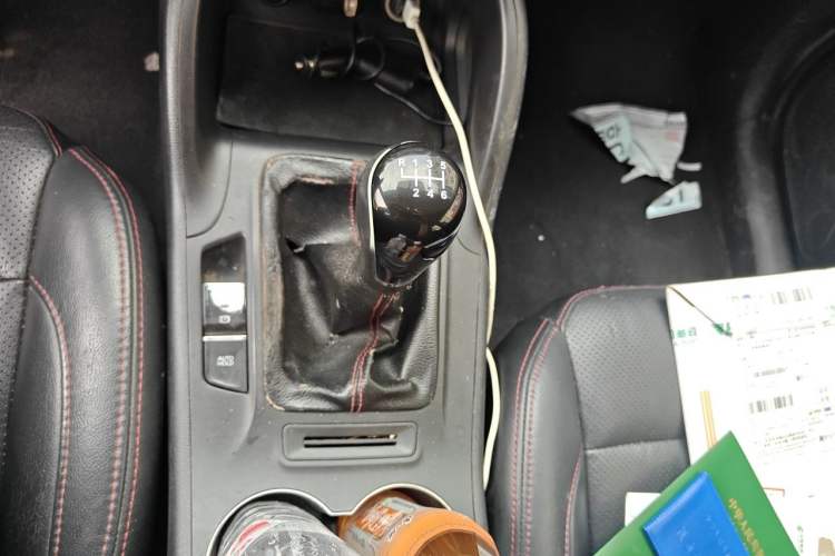 Used CHANGAN CS75 2014 2.0L Manual Luxury Version China IV Standard Gear Lever