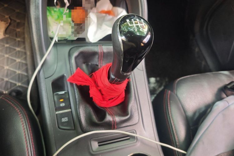 Used CHANGAN CS75 2014 2.0L Manual Luxury Version China IV Standard Gear Lever