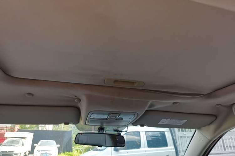 Used CHANGAN CS75 2014 1.8T Automatic Prestige Model China IV Standard Headliner