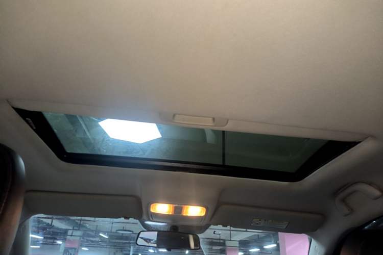 Used CHANGAN CS75 2014 1.8T Automatic Elite Model China IV Standard Headliner