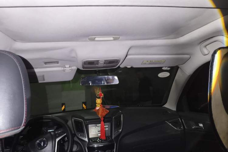 Used CHANGAN CS75 2014 2.0L Manual Luxury Version China IV Standard Headliner