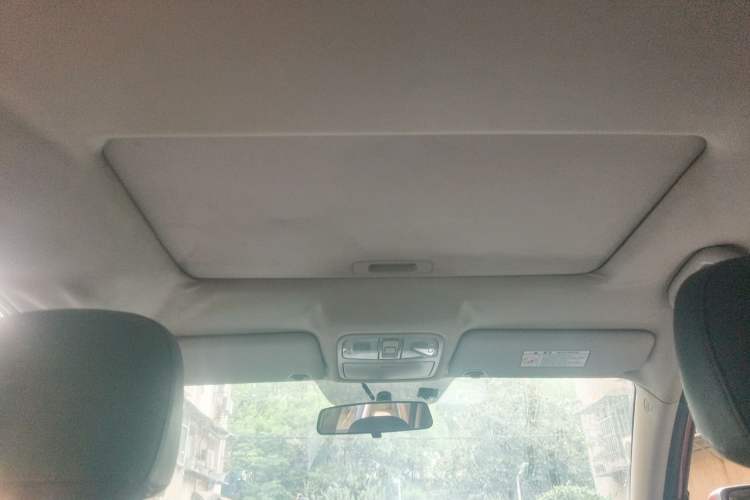Used CHANGAN CS75 2014 1.8T Automatic Elite Model China IV Standard Headliner