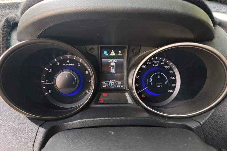 Used CHANGAN CS75 2014 1.8T Automatic Prestige Model China V Standard Instrument Cluster