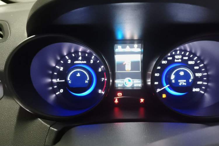 Used CHANGAN CS75 2014 2.0L Manual Luxury Version China IV Standard Instrument Cluster