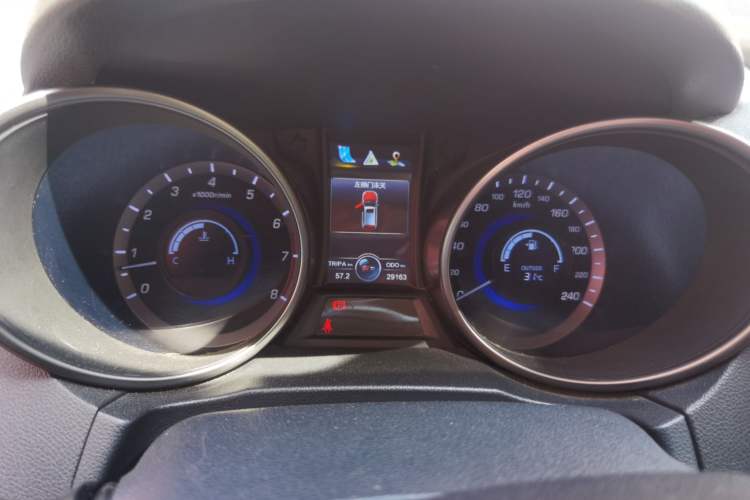 Used CHANGAN CS75 2014 2.0L Manual Luxury Version China IV Standard Instrument Cluster