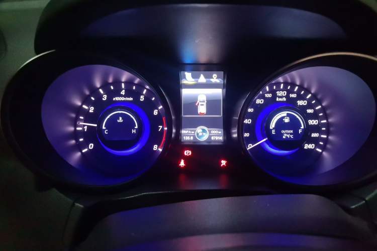 Used CHANGAN CS75 2014 2.0L Manual Luxury Version China IV Standard Instrument Cluster