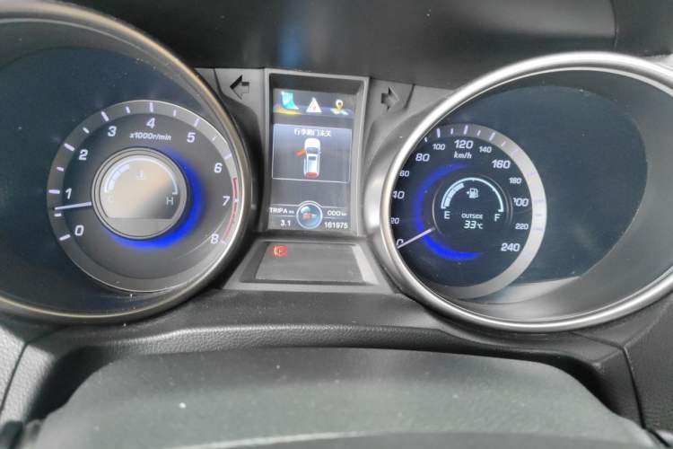 Used CHANGAN CS75 2014 2.0L Manual Luxury Version China IV Standard Instrument Cluster