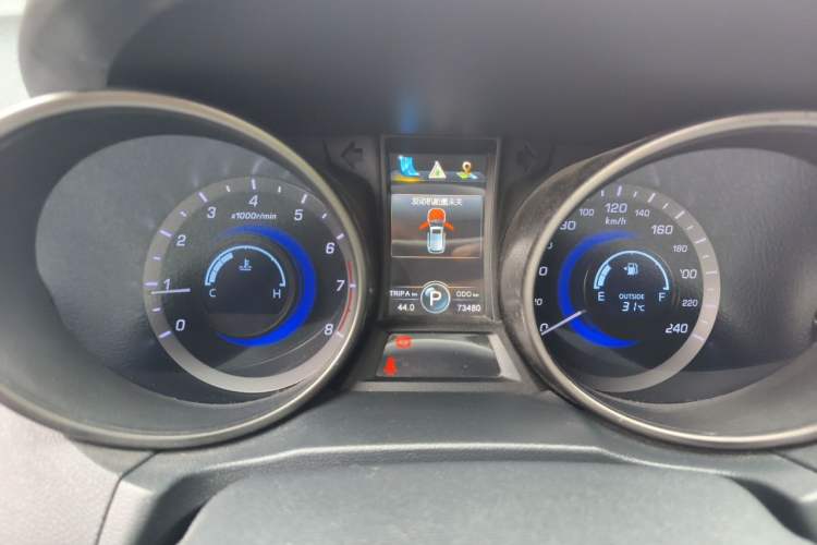 Used CHANGAN CS75 2014 1.8T Automatic Elite Model China IV Standard Instrument Cluster