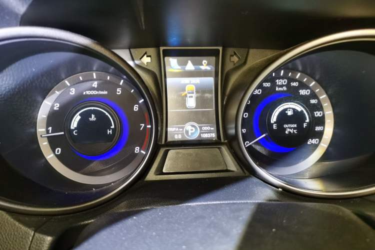 Used CHANGAN CS75 2014 1.8T Automatic Prestige Model China V Standard Instrument Cluster