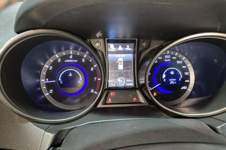 Used CHANGAN CS75 2014 1.8T Automatic Elite Model China IV Standard Instrument Cluster