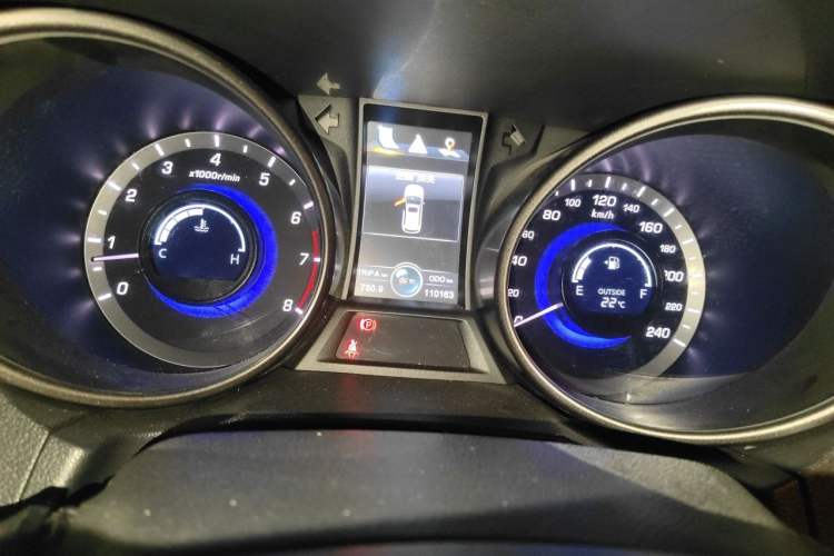 Used CHANGAN CS75 2014 2.0L Manual Luxury Version China IV Standard Instrument Cluster
