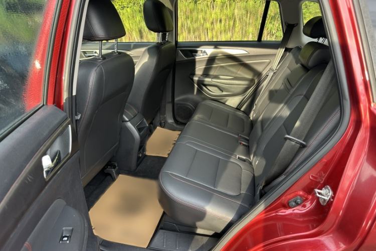 Used CHANGAN CS75 2014 2.0L Manual Luxury Version China IV Standard Interior 5