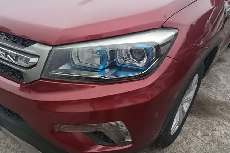 Used CHANGAN CS75 2014 2.0L Manual Luxury Version China IV Standard Left Front Headlight