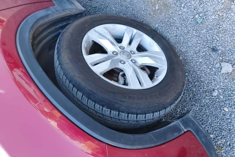Used CHANGAN CS75 2014 1.8T Automatic Prestige Model China IV Standard Left Front Wheel Hub