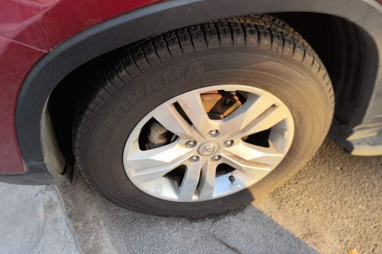Used CHANGAN CS75 2014 1.8T Automatic Elite Model China IV Standard Left Front Wheel Hub