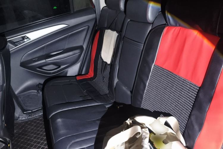 Used CHANGAN CS75 2014 2.0L Manual Luxury Version China IV Standard Left Rear Seat