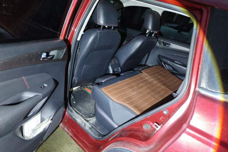 Used CHANGAN CS75 2014 2.0L Manual Leading Version China IV Standard Left Rear Seat