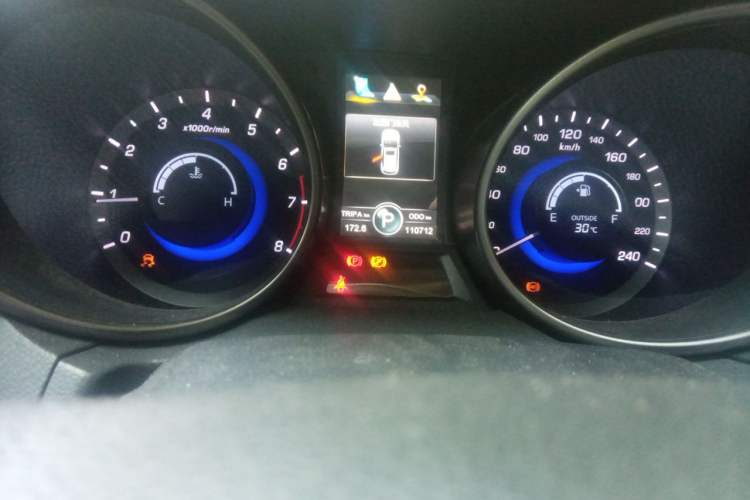 Used CHANGAN CS75 2014 1.8T Automatic Elite Version China V Standard Odometer Close Up
