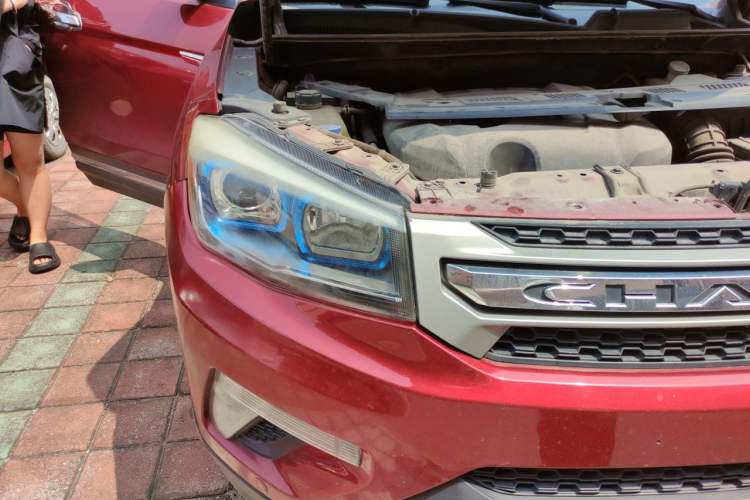 Used CHANGAN CS75 2014 1.8T Automatic Elite Version China V Standard Right Front Headlight