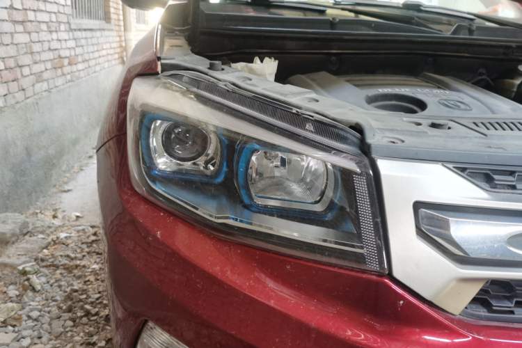 Used CHANGAN CS75 2014 1.8T Automatic Elite Version China V Standard Right Front Headlight