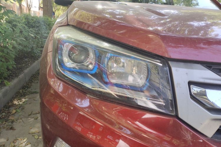 Used CHANGAN CS75 2014 1.8T Automatic Elite Model China IV Standard Right Front Headlight