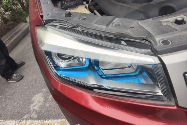 Used CHANGAN CS75 2014 1.8T Automatic Elite Model China IV Standard Right Front Headlight