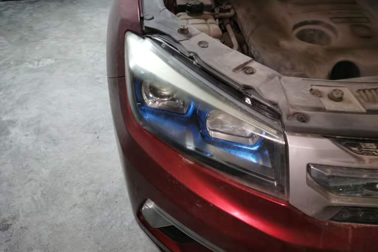Used CHANGAN CS75 2014 1.8T Automatic Prestige Model China V Standard Right Front Headlight