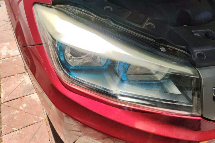 Used CHANGAN CS75 2014 1.8T Automatic Elite Version China V Standard Right Front Headlight
