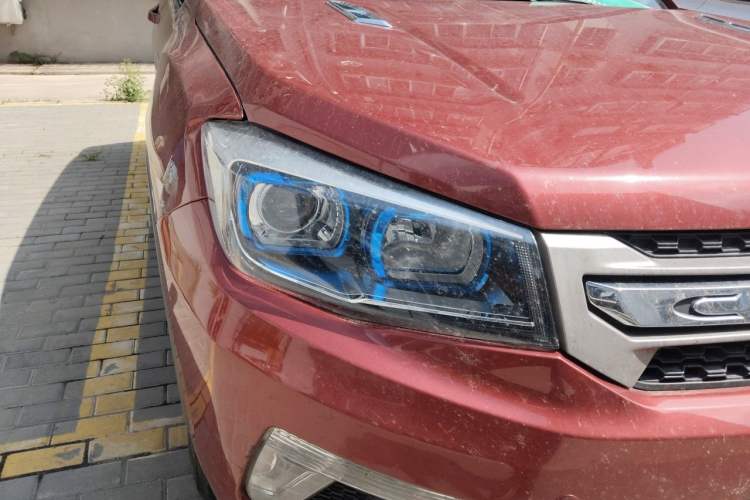 Used CHANGAN CS75 2014 1.8T Automatic Prestige Model China V Standard Right Front Headlight