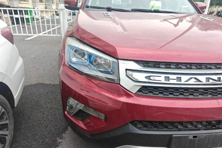 Used CHANGAN CS75 2014 2.0L Manual Luxury Version China IV Standard Right Front Headlight