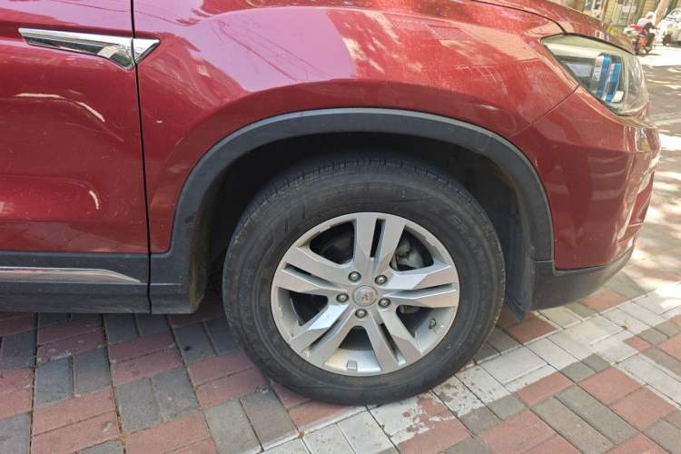 Used CHANGAN CS75 2014 1.8T Automatic Prestige Model China IV Standard Right Front Wheel Hub