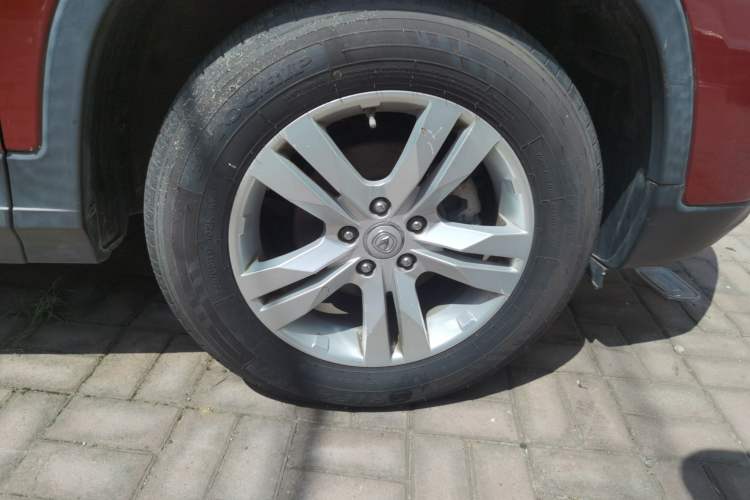 Used CHANGAN CS75 2014 2.0L Manual Luxury Version China IV Standard Right Front Wheel Hub