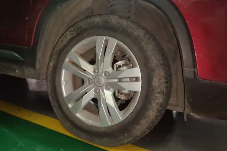 Used CHANGAN CS75 2014 2.0L Manual Luxury Version China IV Standard Right Front Wheel Hub