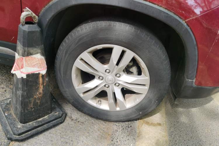 Used CHANGAN CS75 2014 1.8T Automatic Elite Model China IV Standard Right Front Wheel Hub