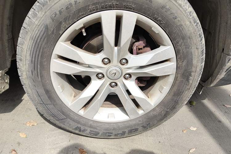 Used CHANGAN CS75 2014 2.0L Manual Leading Version China IV Standard Right Front Wheel Hub
