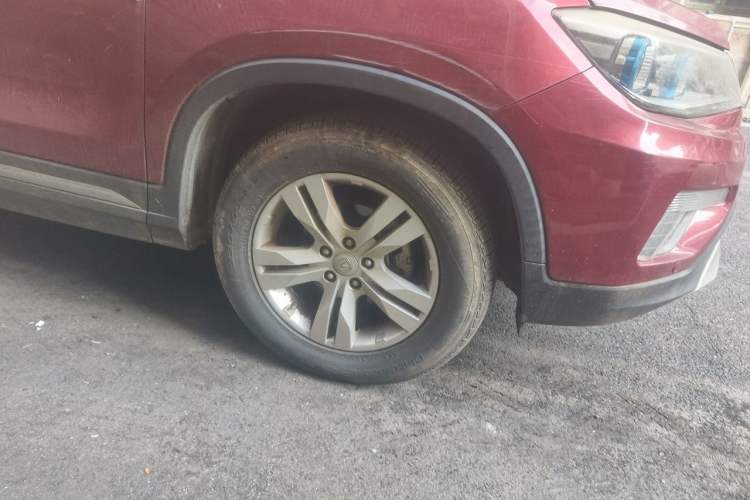 Used CHANGAN CS75 2014 1.8T Automatic Elite Model China IV Standard Right Front Wheel Hub