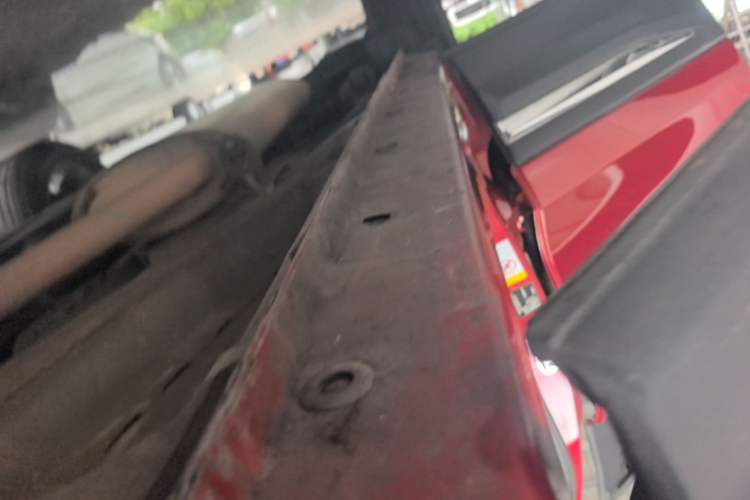 Used CHANGAN CS75 2014 1.8T Automatic Elite Model China IV Standard Right Side Sill