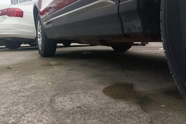 Used CHANGAN CS75 2014 2.0L Manual Luxury Version China IV Standard Right Side Sill