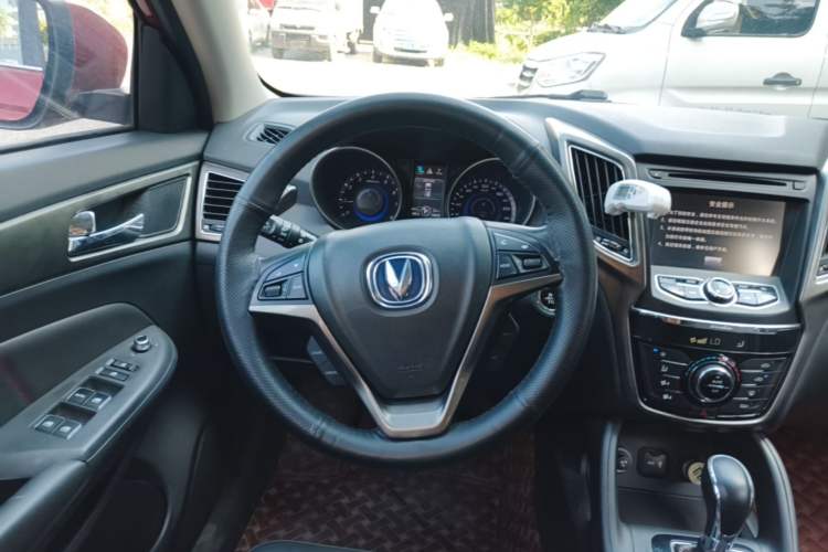 Used CHANGAN CS75 2014 1.8T Automatic Prestige Model China IV Standard Steering Wheel